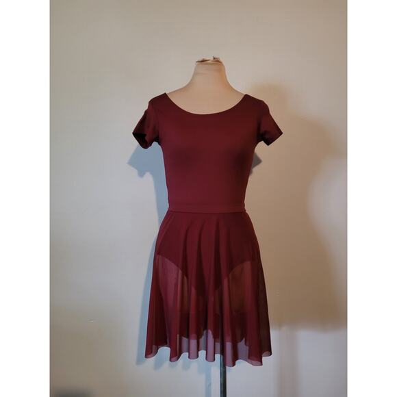 Ballet Class Basics - Burgundy Short Sleeve Leotard - Picture 6 of 6
